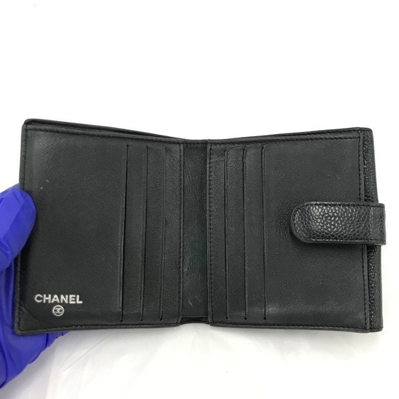 CHANEL Tri-fold wallet caviar leather - Picture 4 of 16